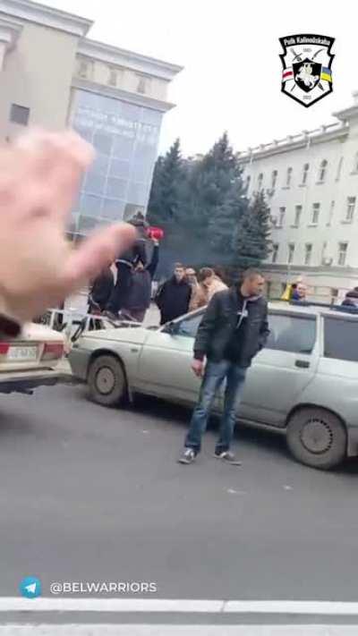 The Belarusian Kalinouski Regiment filmed their drive through Kherson, and the greetings & celebrations of the people there. Hopefully it won't be too long before they can victoriously drive through the streets of Homiel, Mazyr and Miensk in a similar