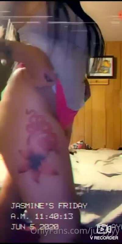 Ja$mineNich0lle__ with the usual TEASE. She's so stingy with the content!