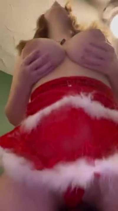 it's not too late to get into the Christmas spirit