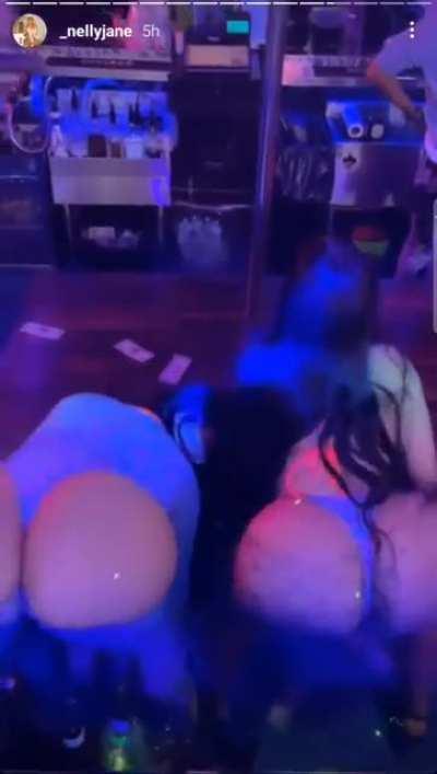 @_nellyjane and @nycmyra 🧡💙