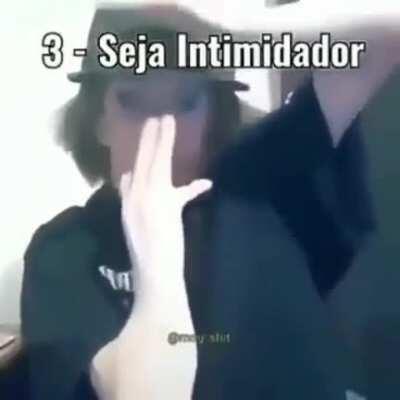 como ser igual ao Thomas Shelby do Peaky Blinders.