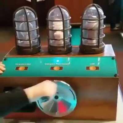 Визуальное сравнение количества энергии для выработки света на обычную, энергоэффективную и ЛЕД лампы!