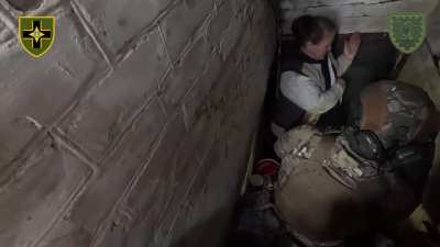 Ukrainian soldiers of the 28th Mechanized Brigade rescued civilians trapped in one of the villages near Toretsk. December 2024