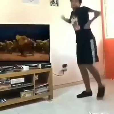 Cristian Juega los yo zombie son muy entretenidos