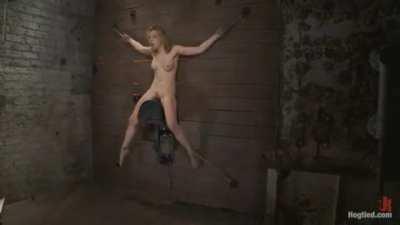 Lily Labeau destroyed on a sybian