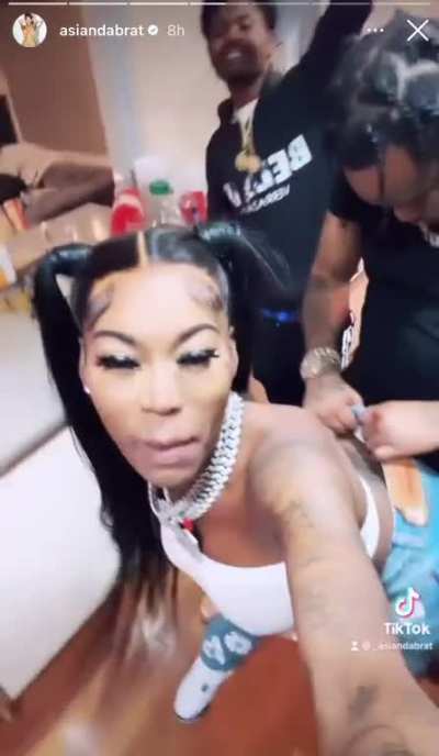 Fivio And Asiandoll turning up