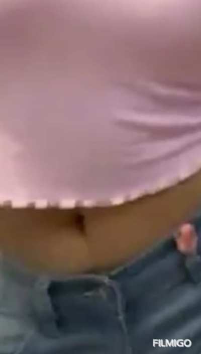 More of Isha’s belly button (threw in that ass at the end too 😏)