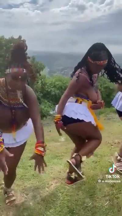 Big Black Boobs ♥️ 🤤