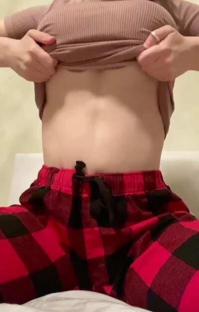 Possibly the best titty drop I’ve ever seen on reddit ( her Free album In Comments )