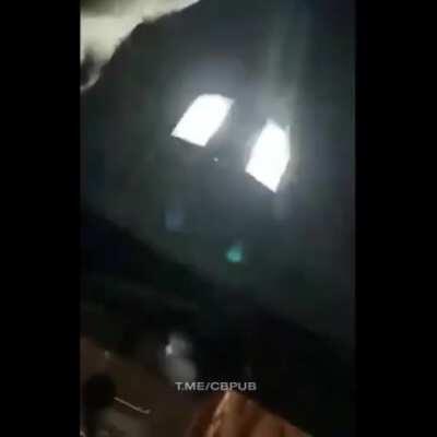 Woman goes mental when she couldn't leave taxi without paying