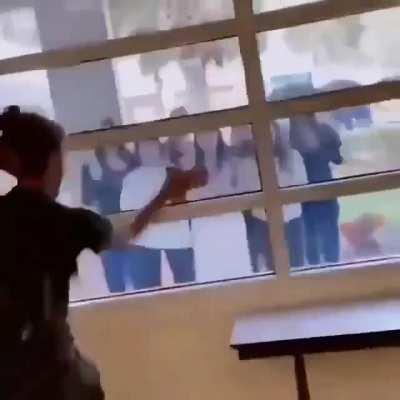 ¡Que aventados!, como dice la chaviza. La neta que culeros