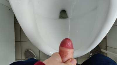 Much needed relief at work.. could use some holes to fill for that cock and cum tho. Greetings from Germany