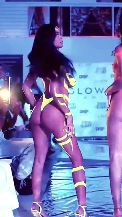 Andrea Gemz for Fernello, Glow Miami 2025