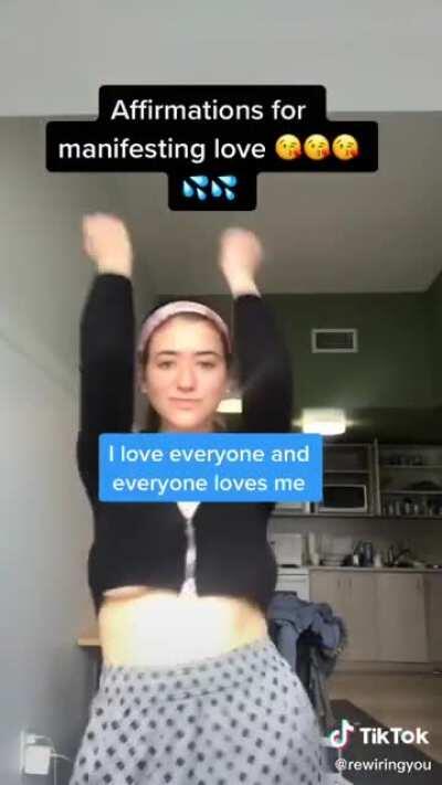 rewiringyou teases some quick underboob