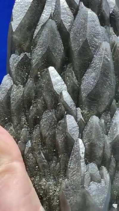 New to the sub, thought you would like to see some of my favorite crystals. This is among my top ten. “Dragon Scale Calcite” from Sweetwater Mine in Missouri.