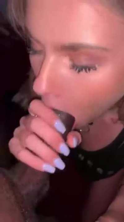 Sorority girl sucking off quarterback