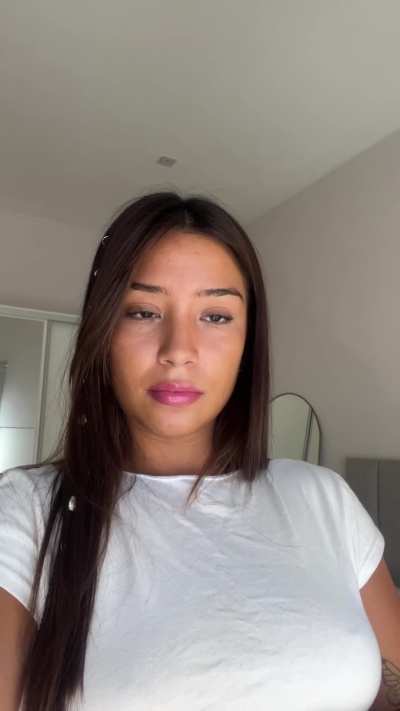 Sexy selfie to make your day better