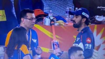 KL getting Maa Behen'd