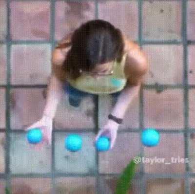 The unique and interesting top down view of a Juggler