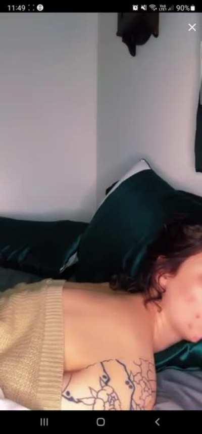 She use vibration in live