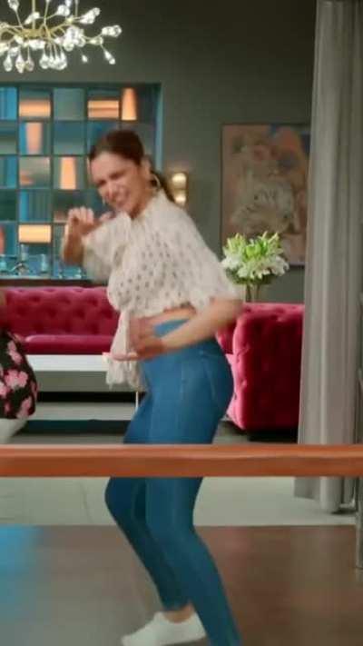 Deepika Padukone 🤤 getting thicc nd meatier day by day !