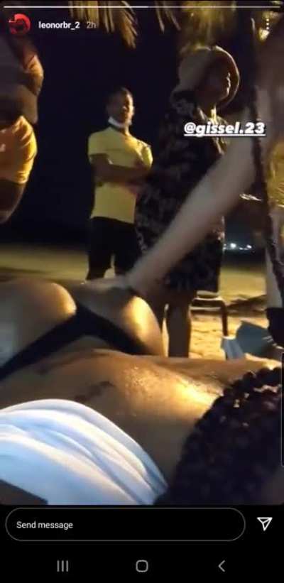 Looking like 2 hilltops🍑🍑