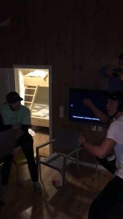 Boys will be boys👌