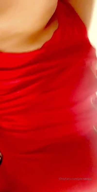 Huge tits with a round Booty almost near perfection 😁