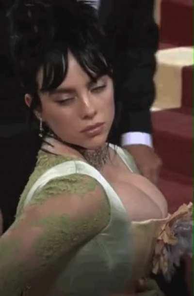 Billie Eilish is such a big titted brat, she knows she’s a cocktease & loves it