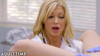 Medical examination... He sprinkled the cute doctor's aunt...