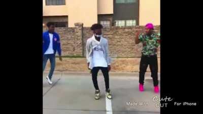 Stfu I’m vibeing to Electric angel