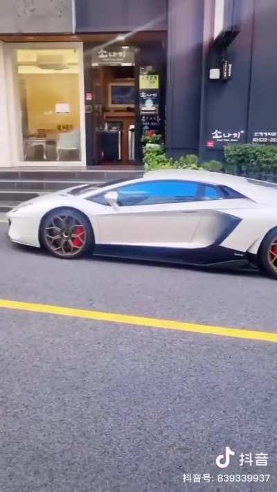 How to get off from lambo