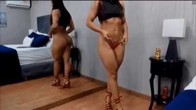 Colombian 19-yr Old Soccer Star Shows Off Her Extremely Strong Legs