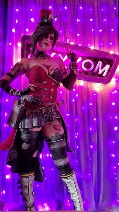 I've been missing being Moxxi quite a bit lately!