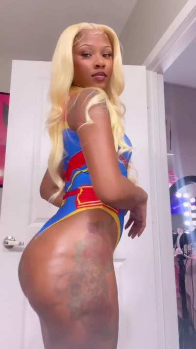 WOO BABY (HAPPY HALLOWEEN)