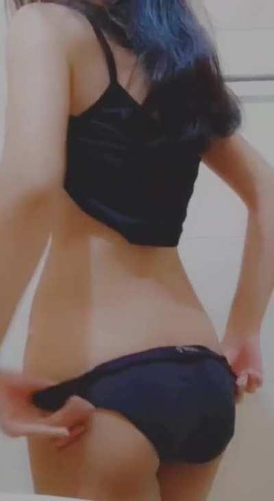 Is petite good for you ? 😋🤭