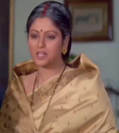 🇺🇸 : Send him to rehab        🇮🇳 :