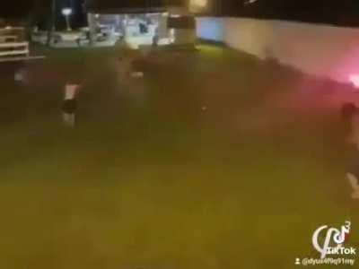 Feliz ano novo senhores! E para 2022, que deus tenha misericórdia dessa nação! 🎇🎆🎇