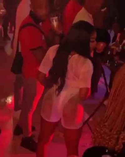 🔥🔥 (@rebelthisrebelthat) 