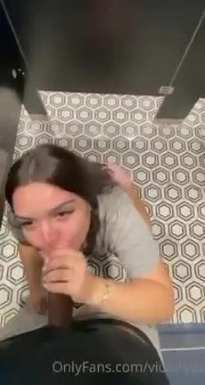 Big booty fucked in Gym 🍑💦