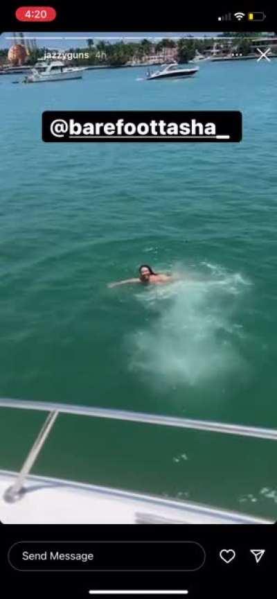 She’s thick as fuckkk