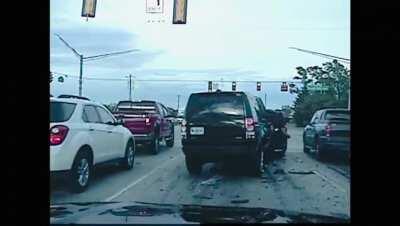 [USA] Motorcyclist somehow lives after being crushed