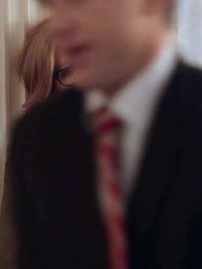 Kathleen Robertson - Boss S01E02