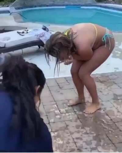 WCGW trying to bounce can with a ball