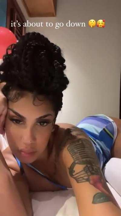 Her making it jump 😍