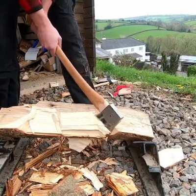 World famous racing axe makers Tuatahi released a 'Camp Axe', 3.5lb head that cuts like a laser, thoughts?