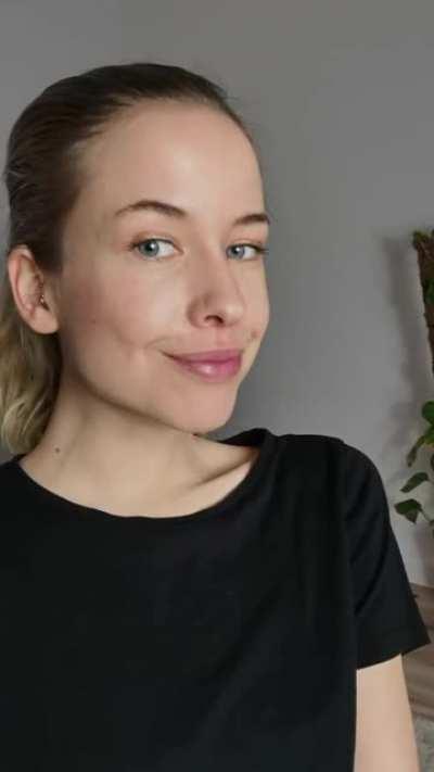 How is your weekend going? :*