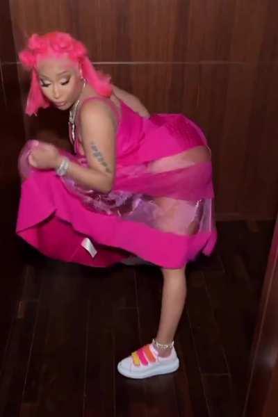 Nicki omg 🤤😩💦