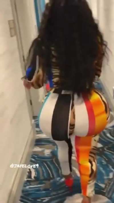 Curvy 🇬🇭 Aunty