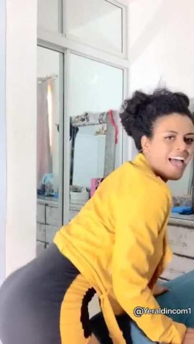 Hiking Up When She Twerks